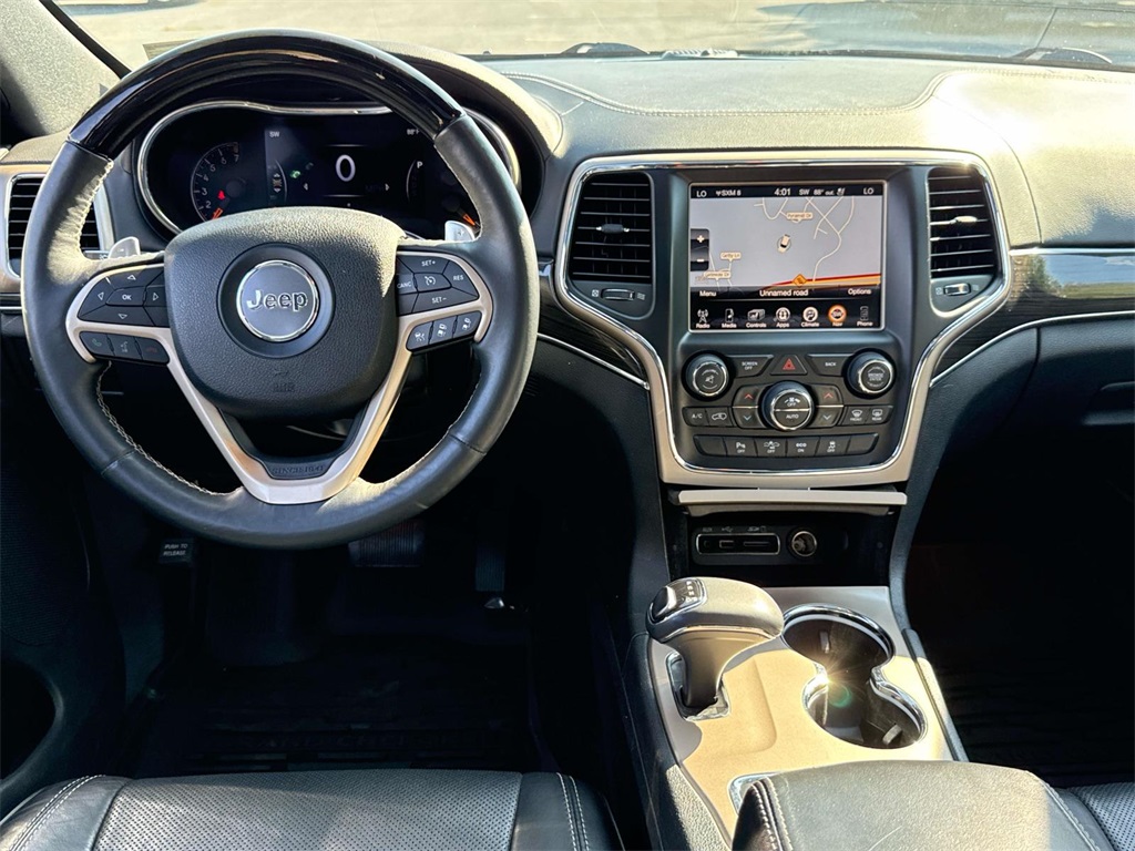 2014 Jeep Grand Cherokee Overland photo 16