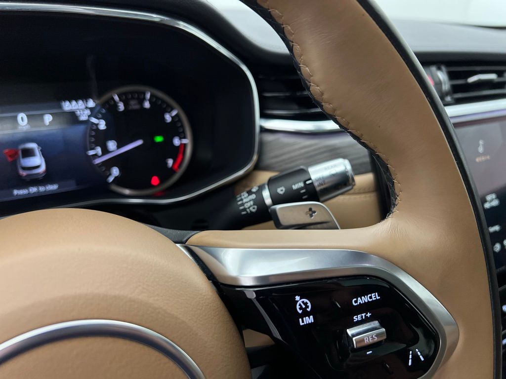 2022 Jaguar F-PACE P250 S photo 30
