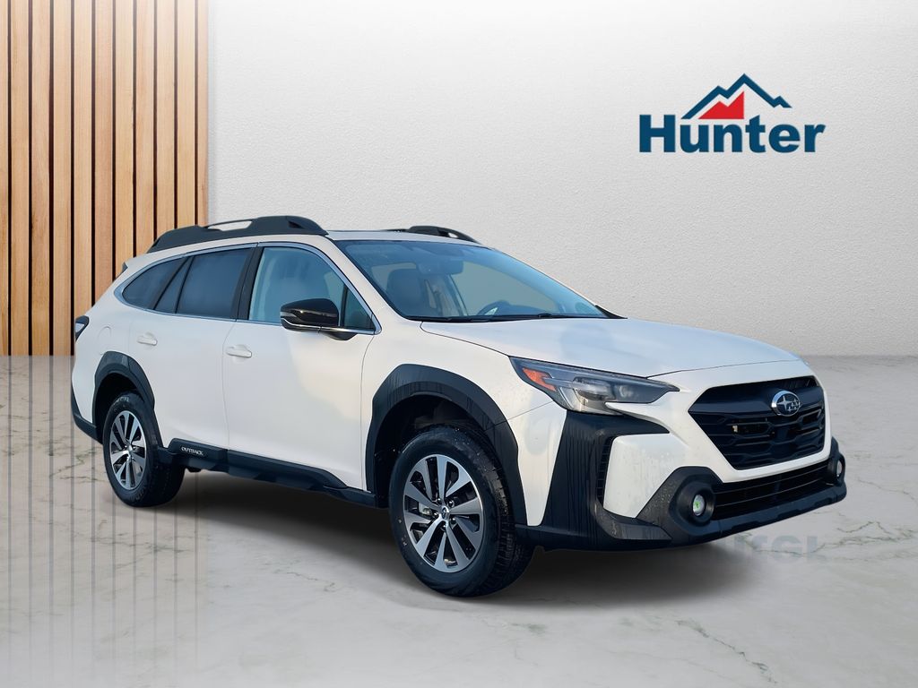 2025 Subaru Outback Premium's photo