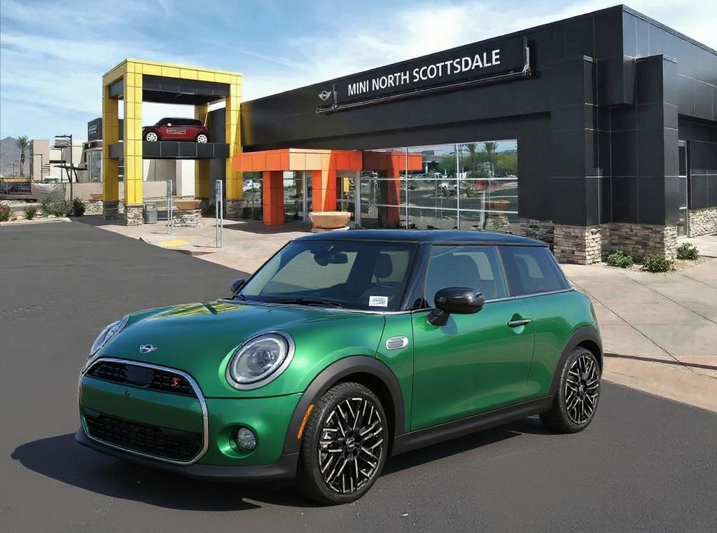 2026 MINI Hardtop S's photo