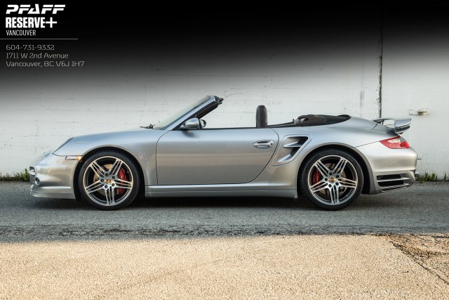 ふぅページ Pre-Owned 2008 Porsche 911 Turbo Cab Manual Full Service