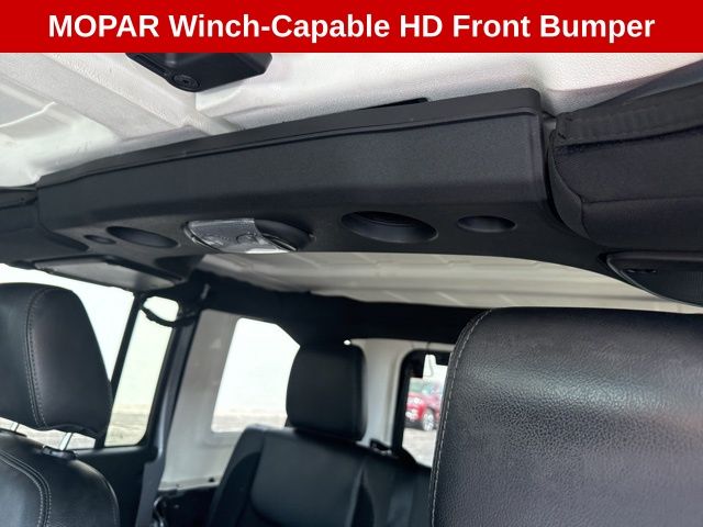 2017 Jeep Wrangler Unlimited Sahara photo 12