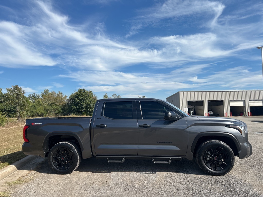 2022 Toyota Tundra SR5 photo 4