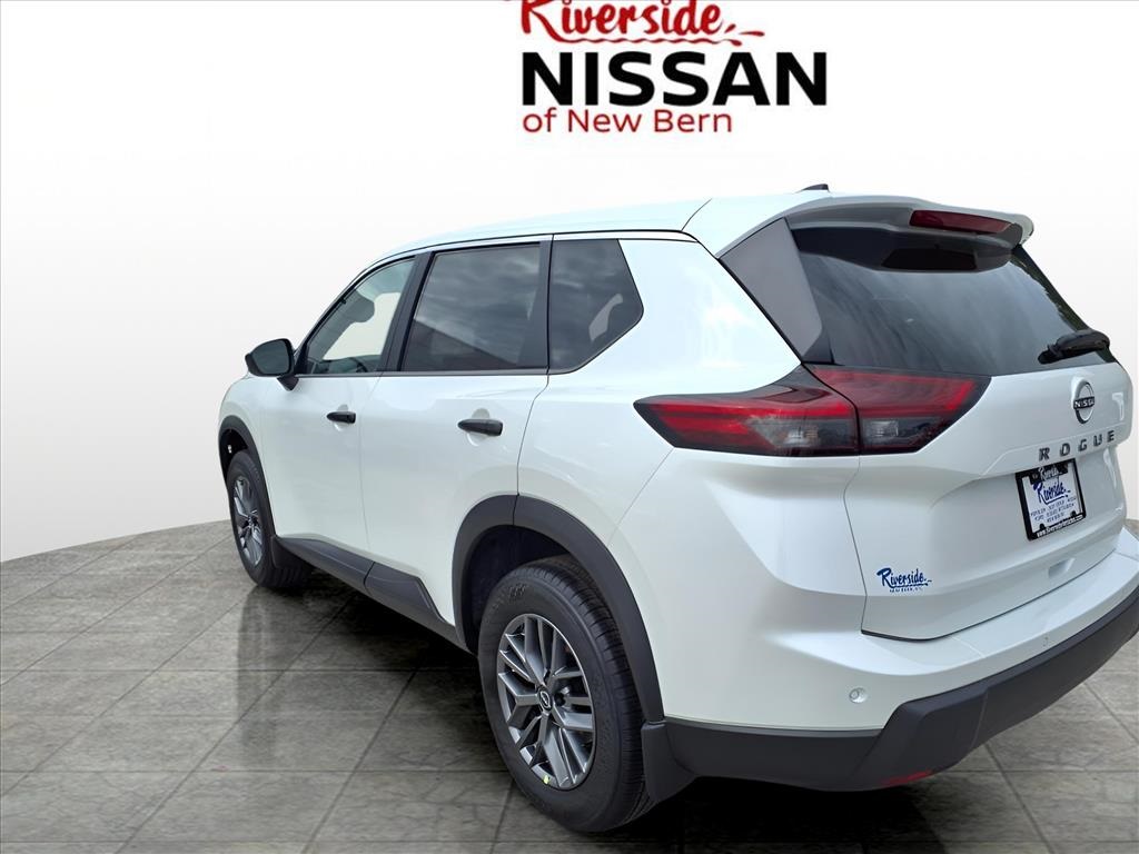 2025 Nissan Rogue S photo 3