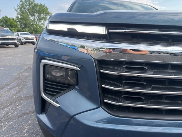 2025 Chevrolet Traverse photo 9