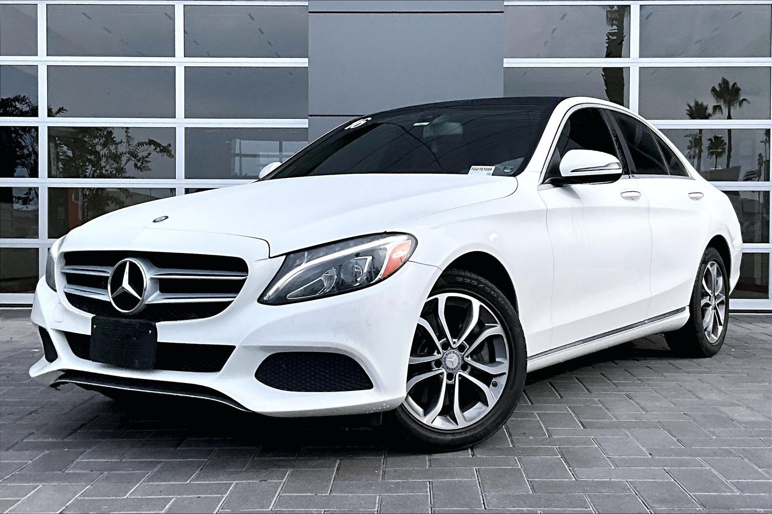 2016 Mercedes-Benz C-Class C300's photo