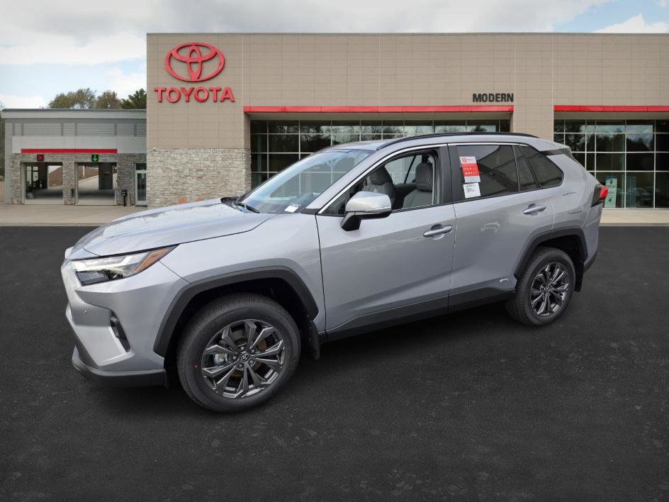 2025 Toyota RAV4 XLE Premium's photo