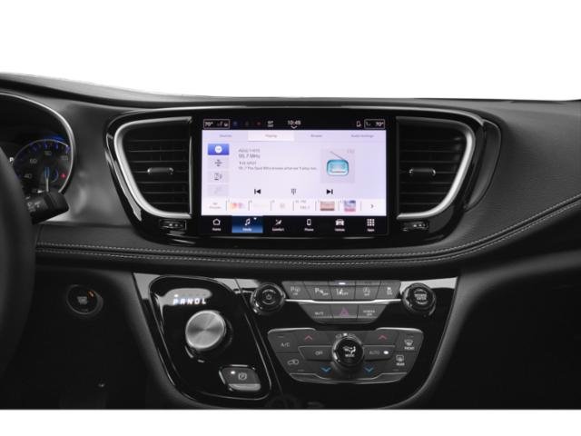 2026 Chrysler Pacifica photo 11