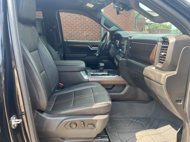 2023 Chevrolet Silverado 1500 High Country photo 36