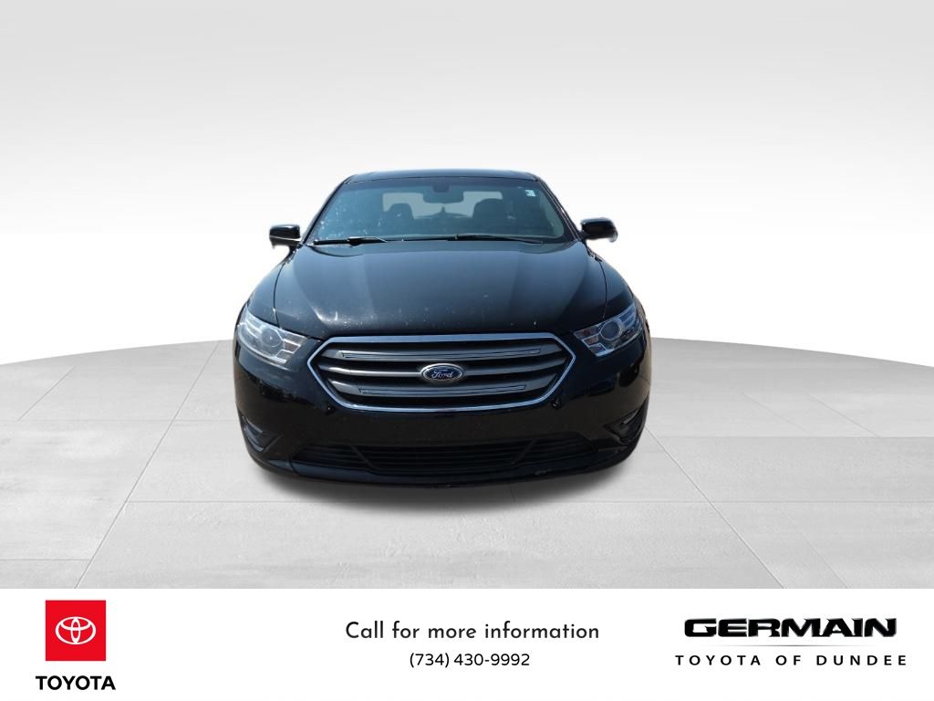 2015 Ford Taurus SEL photo 2