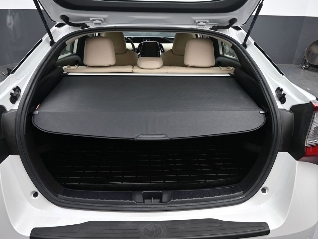 2022 Toyota Prius Limited photo 7