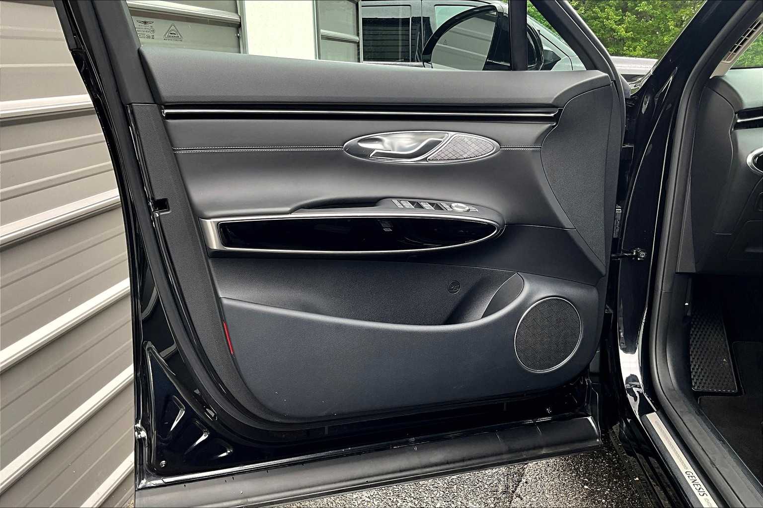 2025 Genesis GV70 2.5T photo 19
