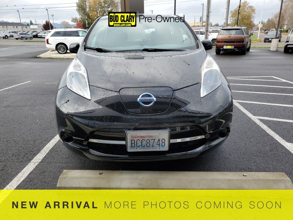 2013 Nissan LEAF S