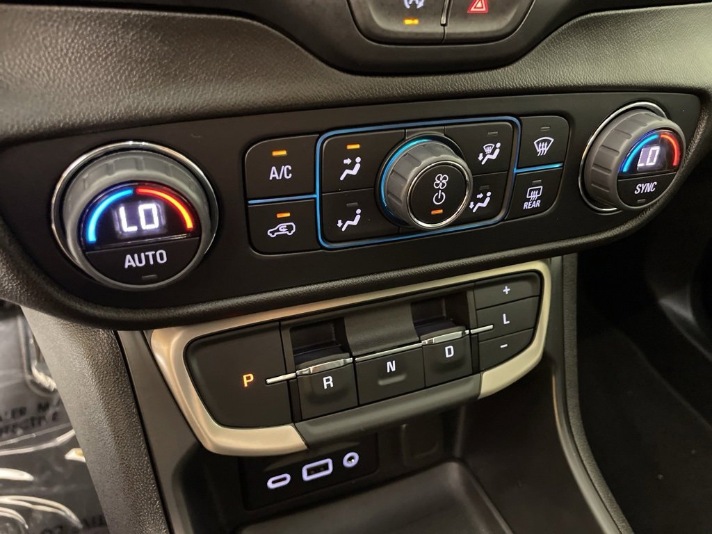 2024 Gmc Terrain Denali photo 28