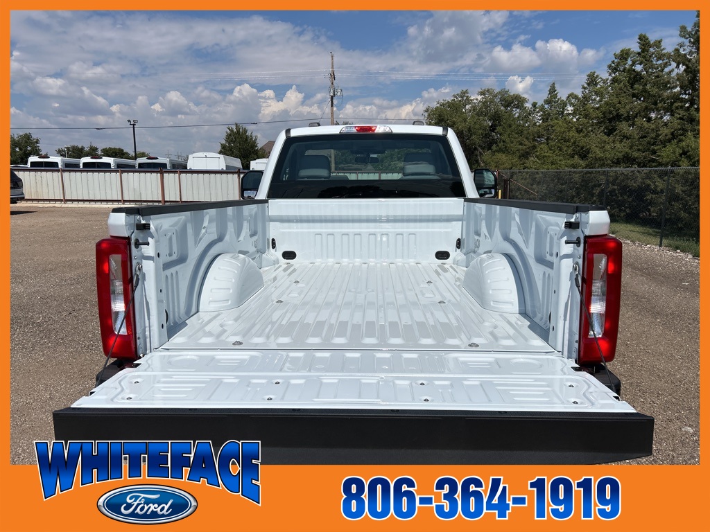 2025 Ford F-350 photo 4