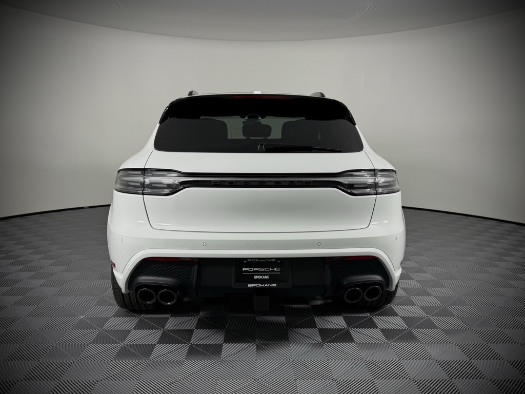 2025 Porsche Macan T photo 9