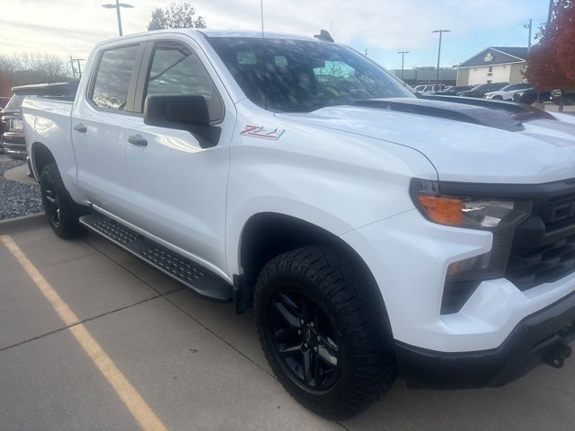 2022 Chevrolet Silverado 1500 Custom Trail Boss photo 2