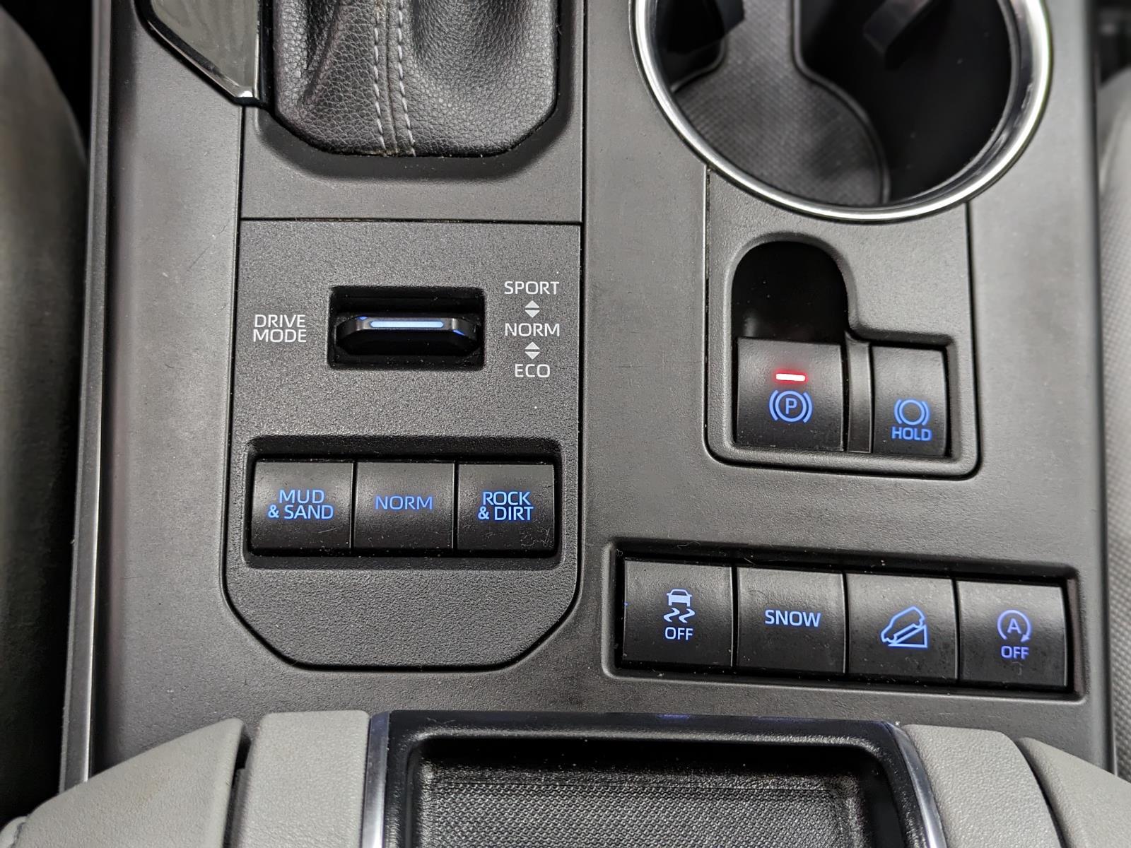 2022 Toyota Highlander L photo 4