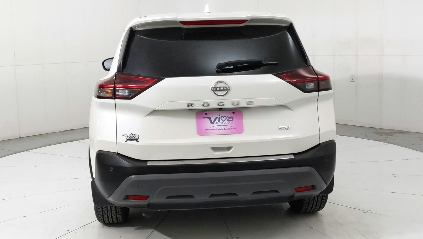 Used 2023 WHITE Nissan SV image 5