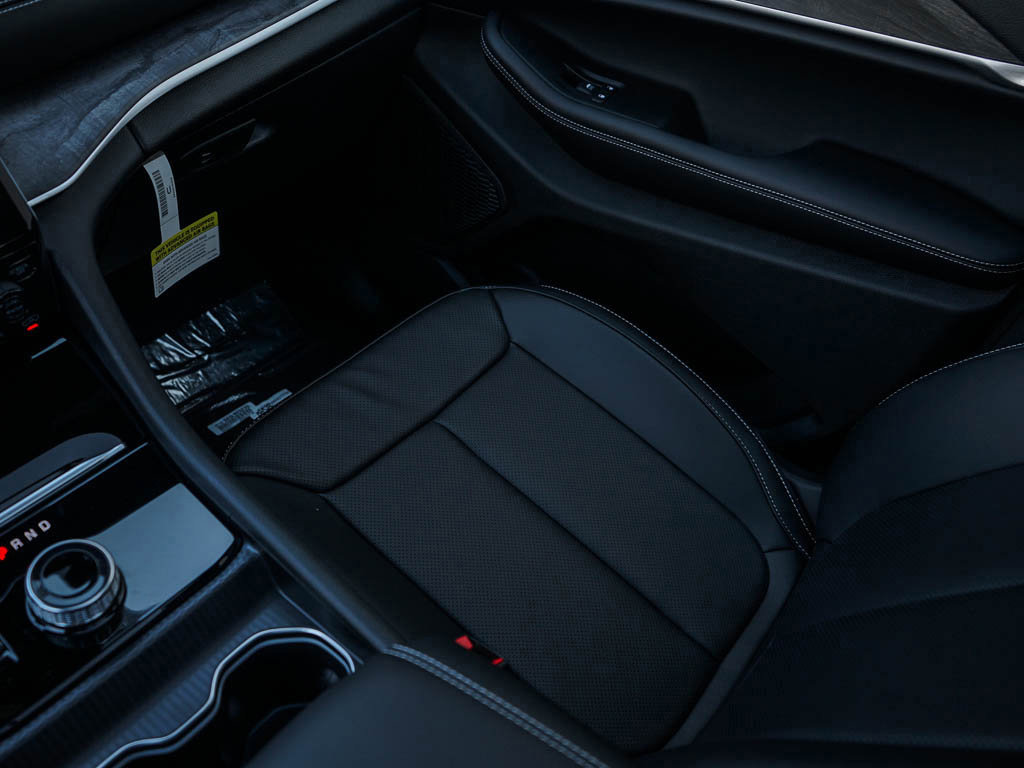 2025 Jeep Grand Cherokee Limited photo 21