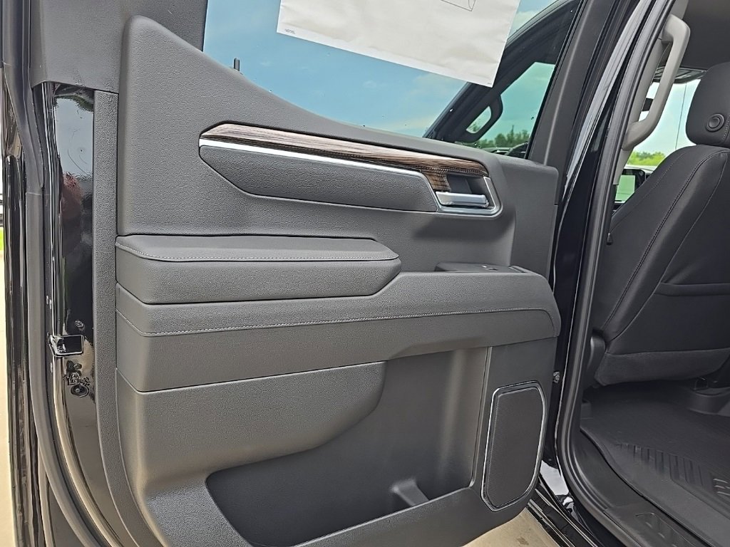 2026 Chevrolet Silverado 1500 RST photo 16