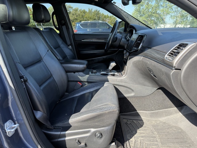 2019 Jeep Grand Cherokee Limited photo 2