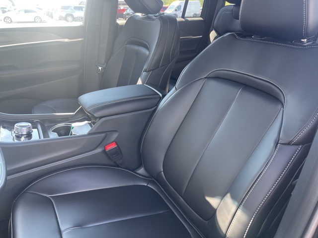 2025 Jeep Grand Cherokee Limited photo 11