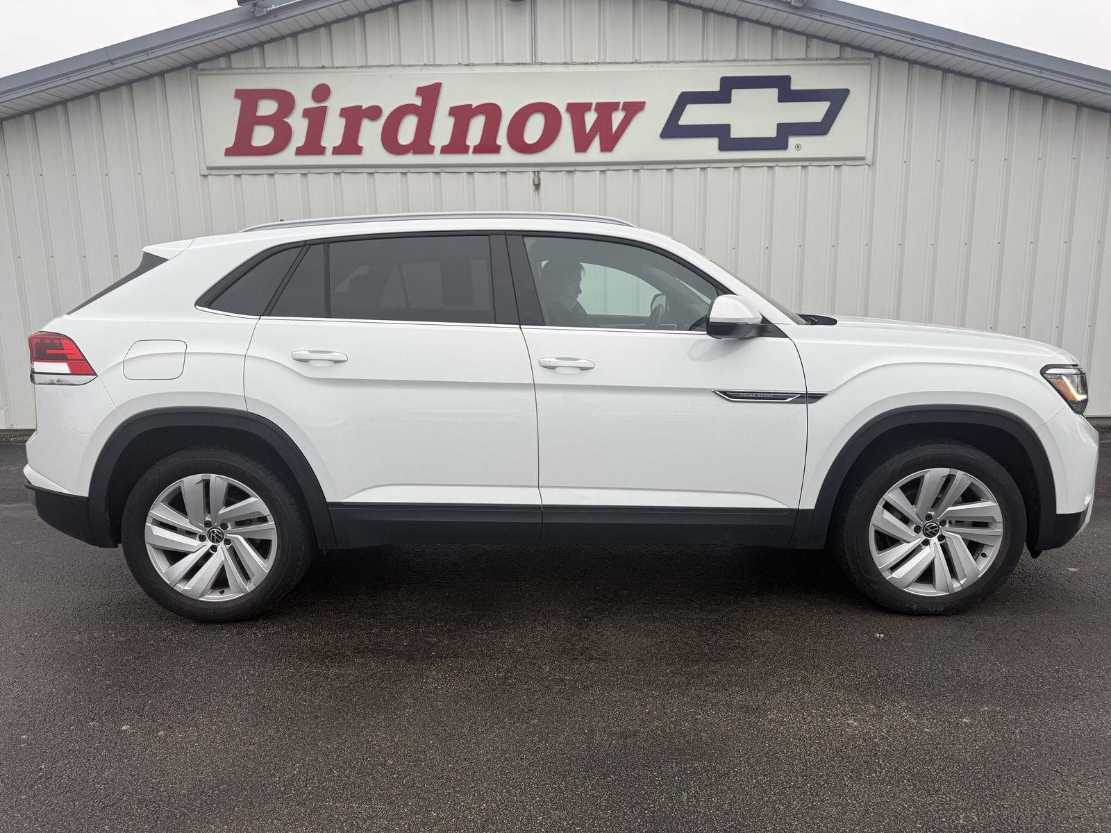 2022 Volkswagen Atlas Cross Sport SE w/Tech's photo