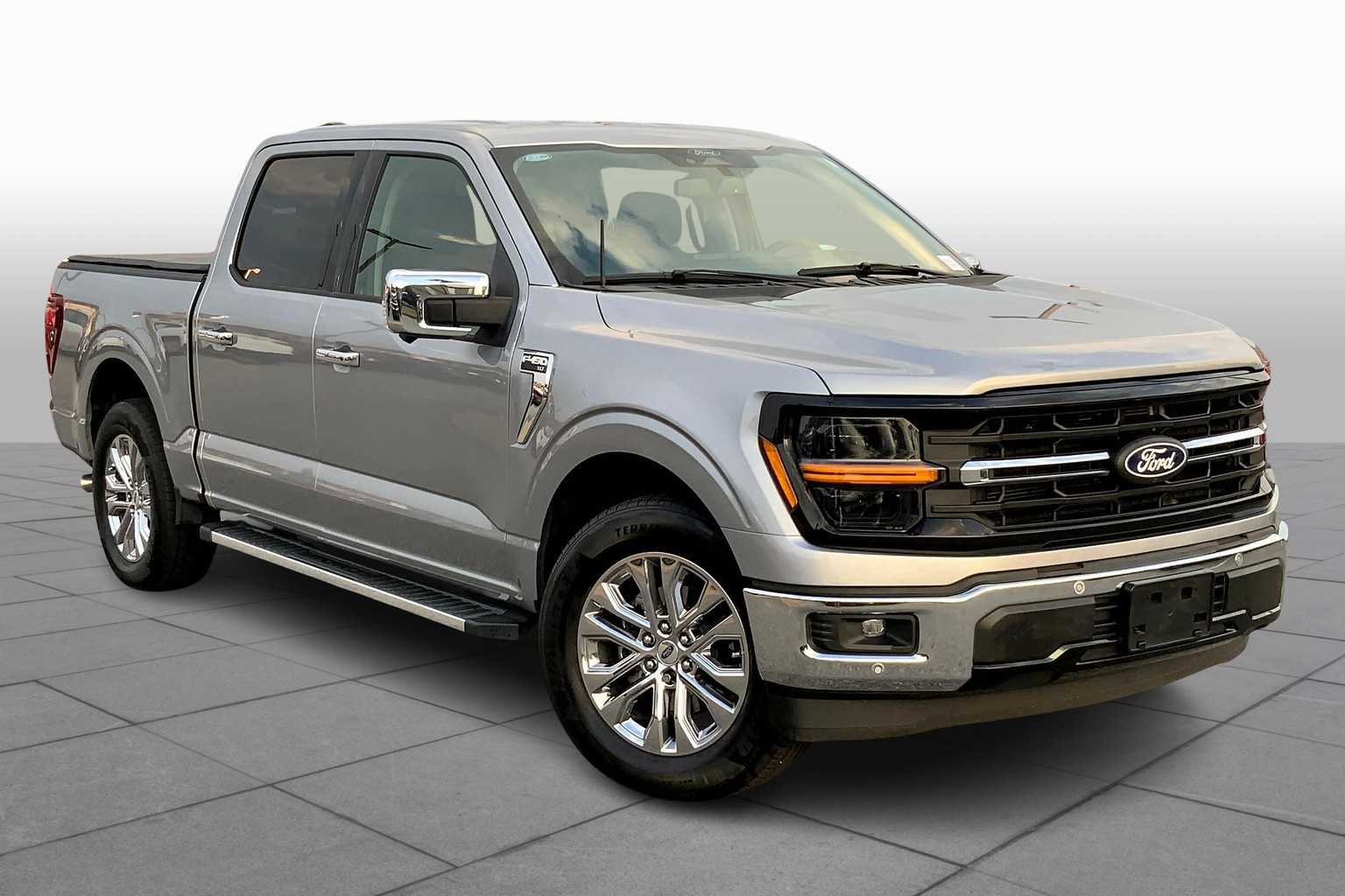 2024 Ford F-150 XLT photo 2