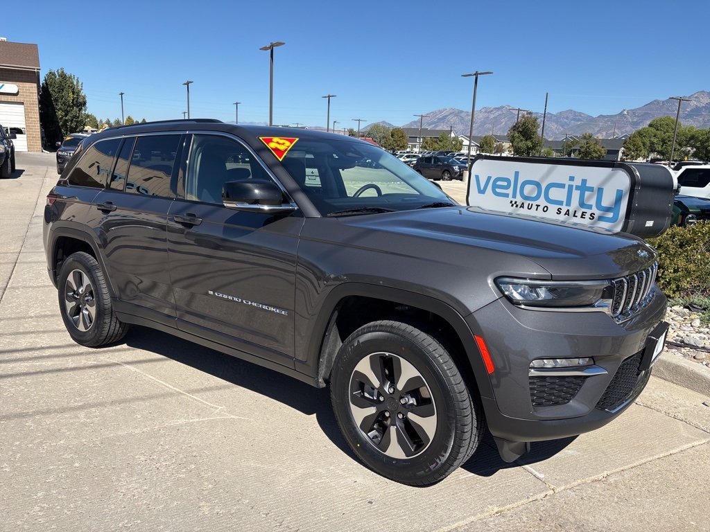 2023 Jeep Grand Cherokee 4xe's photo
