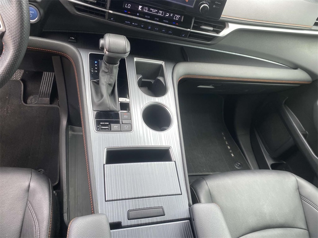 2023 Toyota Sienna XSE photo 19