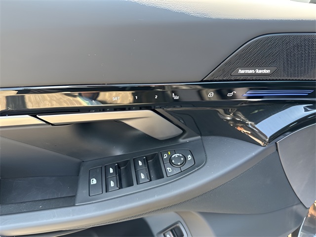 2025 Bmw 530i xDrive photo 3