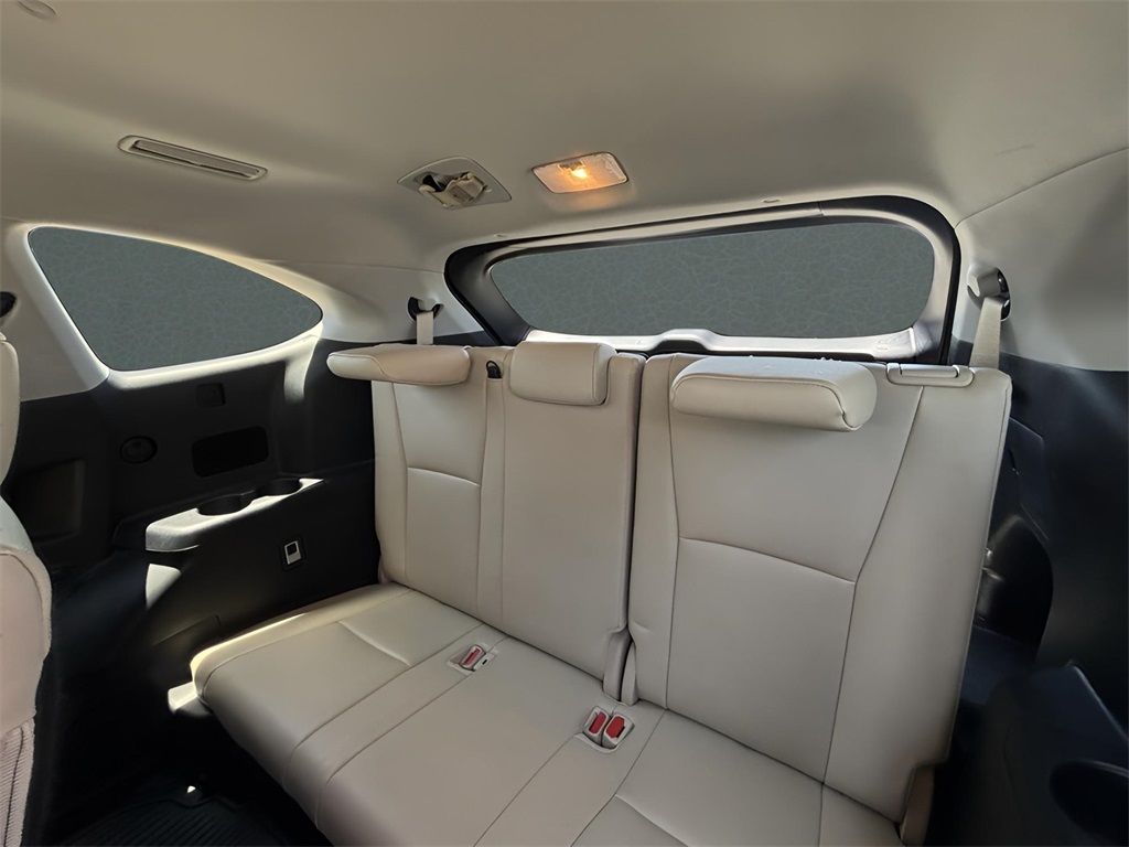 2023 Toyota Highlander XLE photo 16
