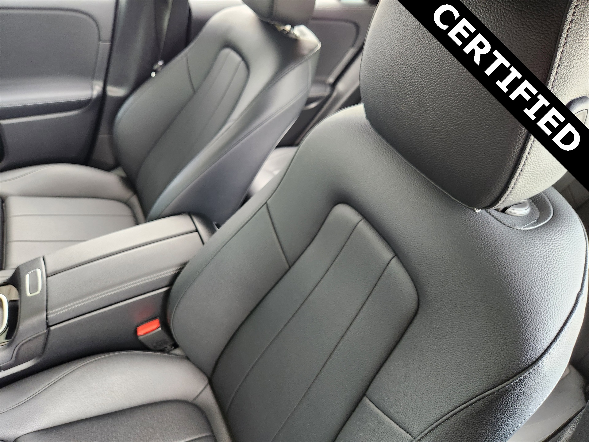 2024 Mercedes Benz GLA 250 photo 6