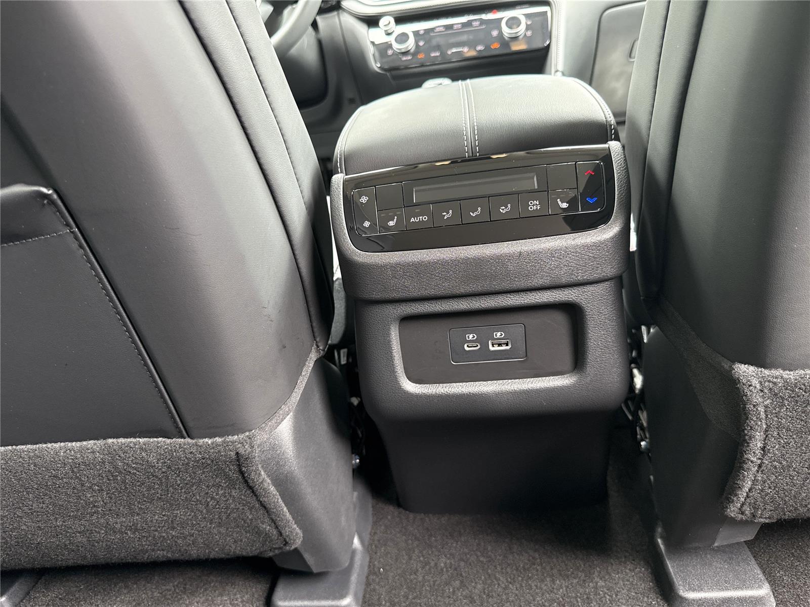 2025 Infiniti QX60 Luxe photo 26