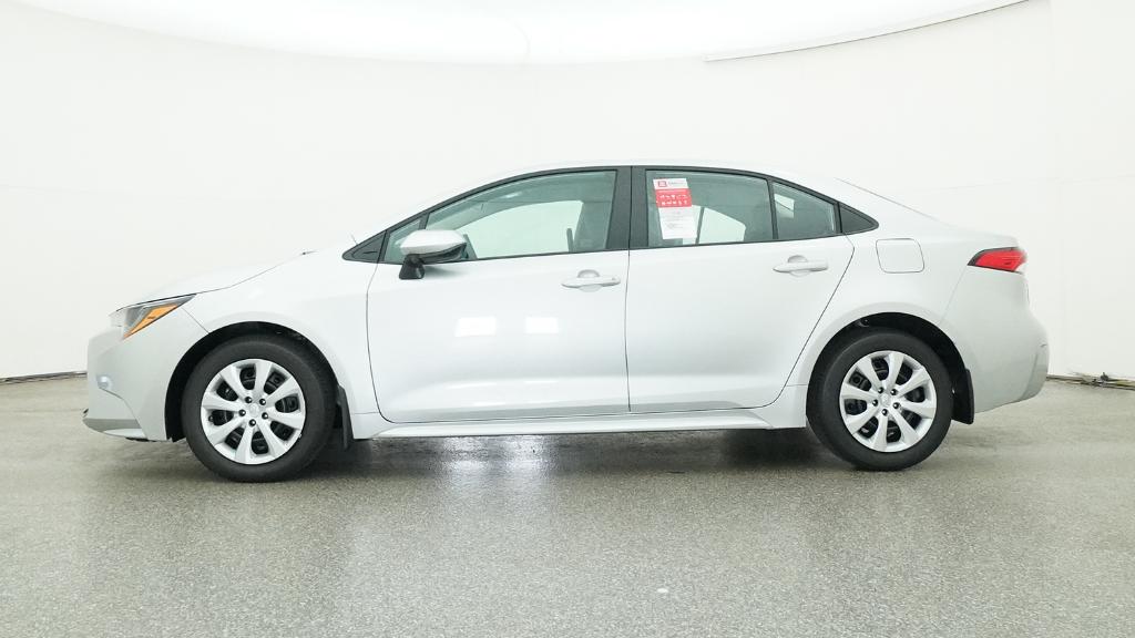 2025 Toyota Corolla LE photo 8