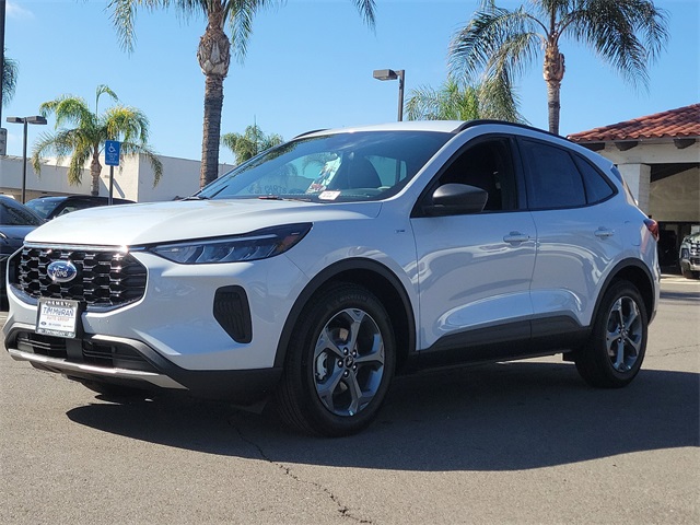2025 Ford Escape ST-Line photo 3