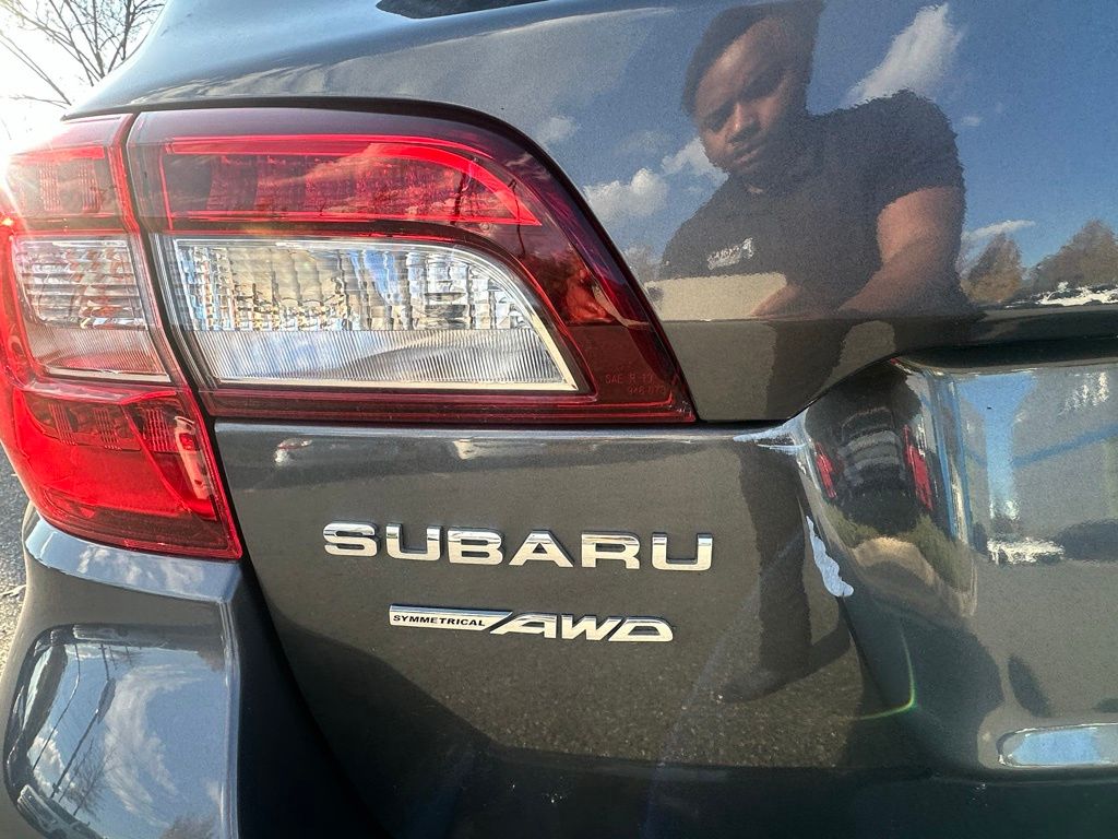 2019 Subaru Outback 2.5i photo 3