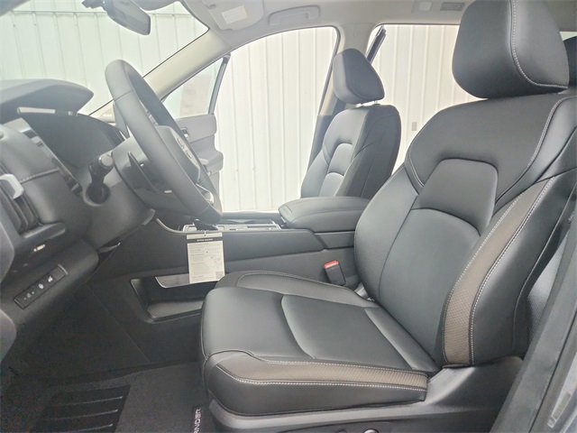 2025 Nissan Pathfinder SL photo 14