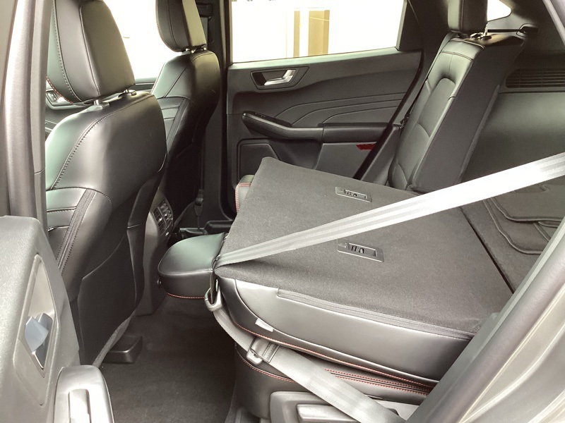 2025 Ford Escape Hybrid ST-Line Select photo 23