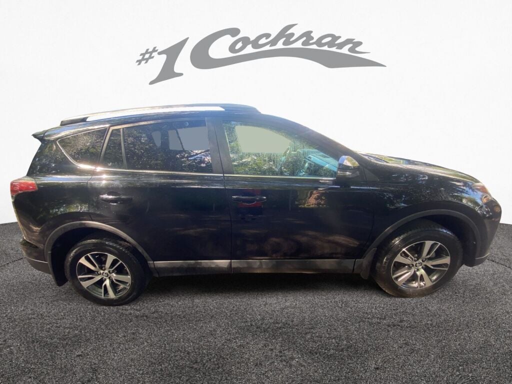 2018 Toyota RAV4 XLE photo 8