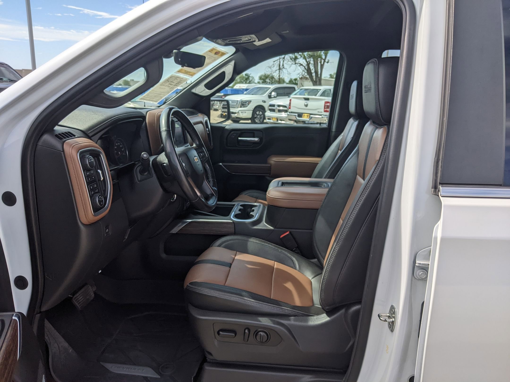 2021 Chevrolet Silverado 1500 High Country photo 9