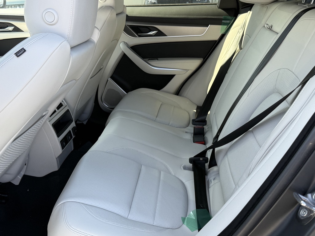 2026 Jaguar F-PACE P400 R-Dynamic S photo 23