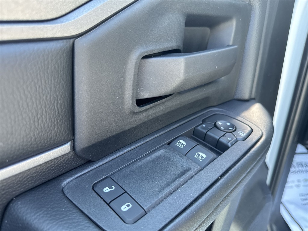 2025 Ram 4500 Tradesman photo 13