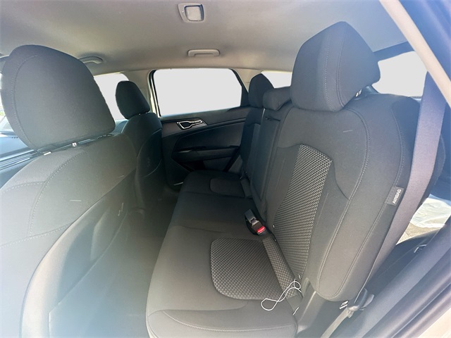2026 Kia Sportage Hybrid S photo 24