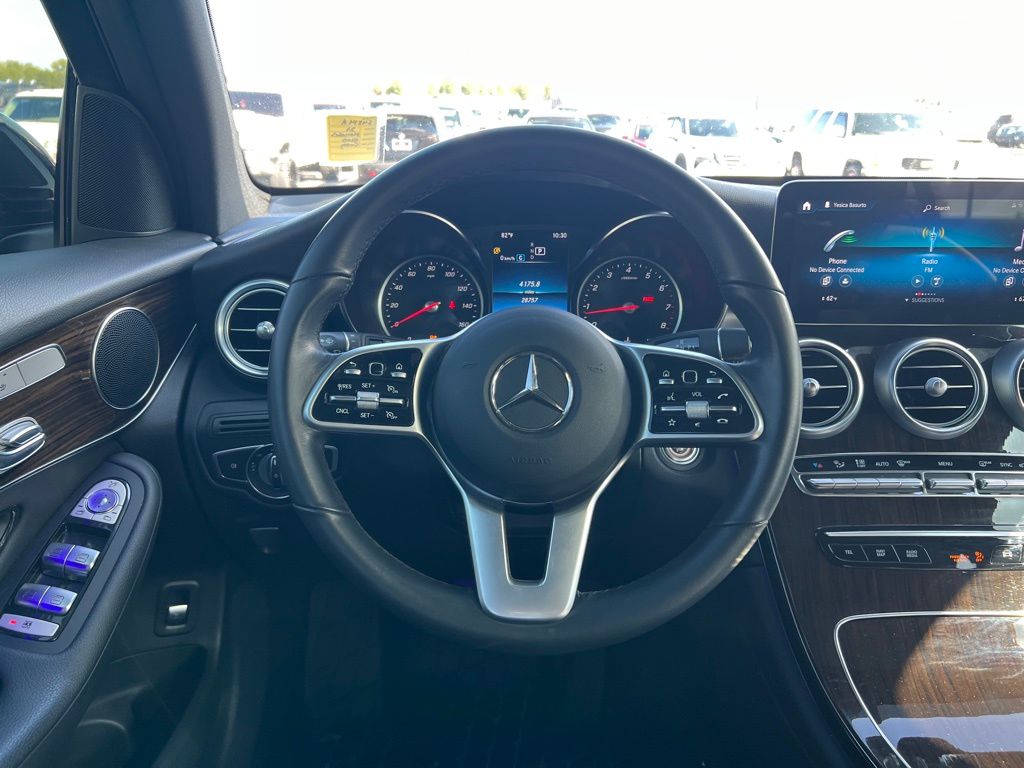 2021 Mercedes Benz GLC 300 photo 18