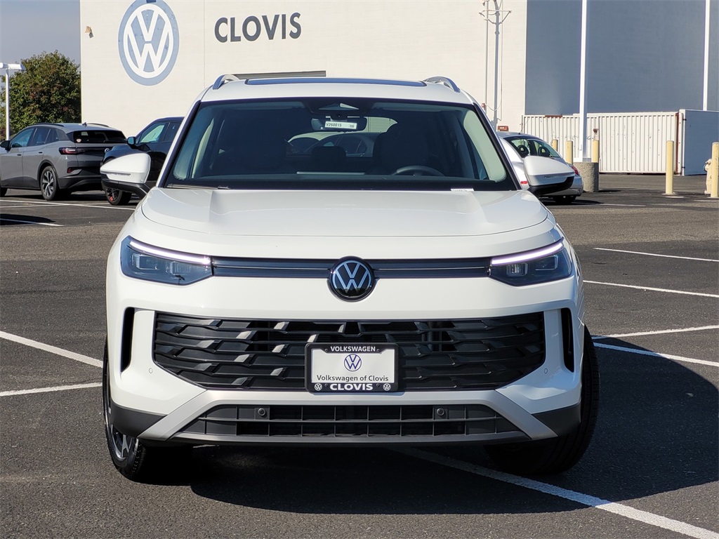 2026 Volkswagen Tiguan SE photo 2