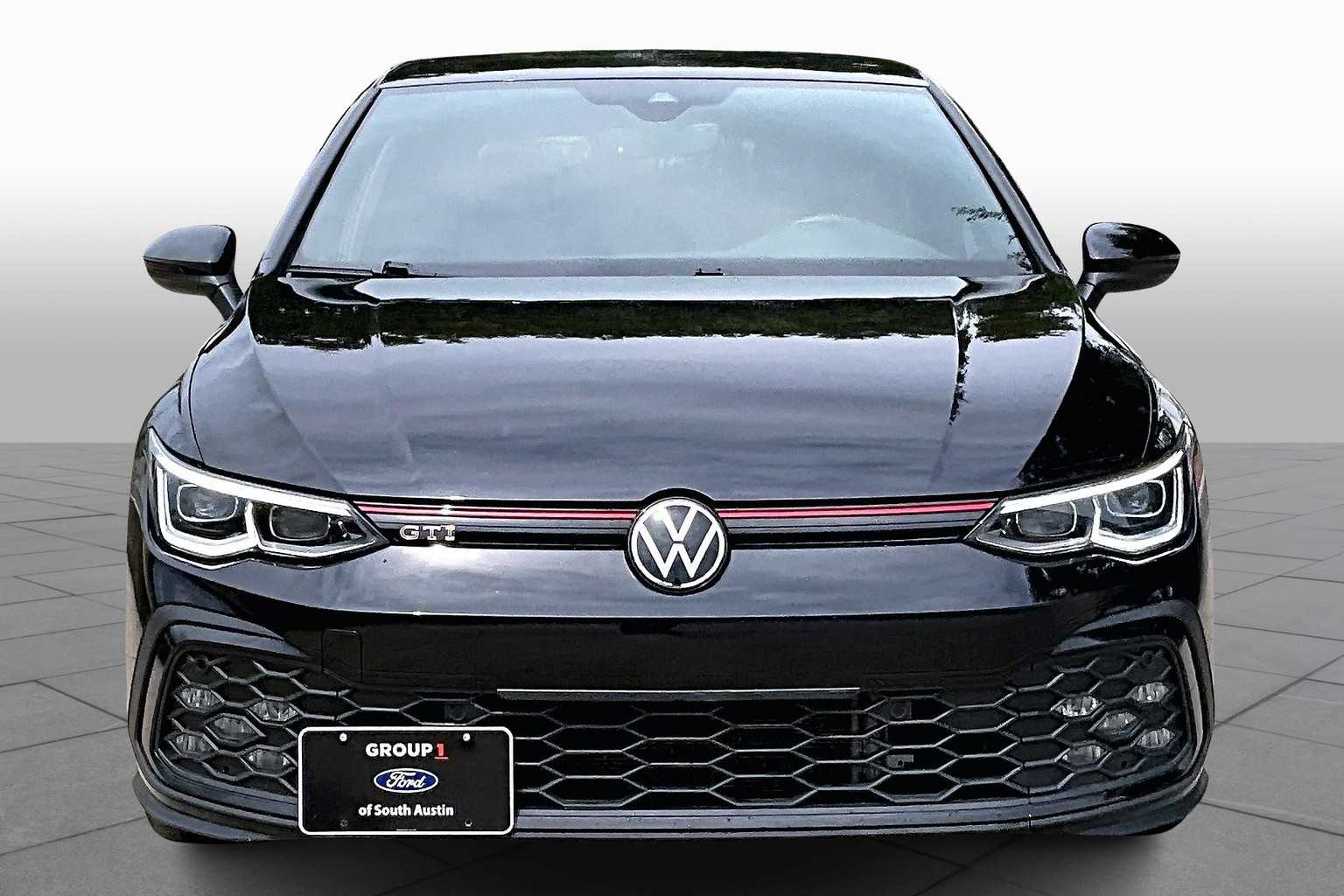 2024 Volkswagen Golf GTI 380 S photo 4