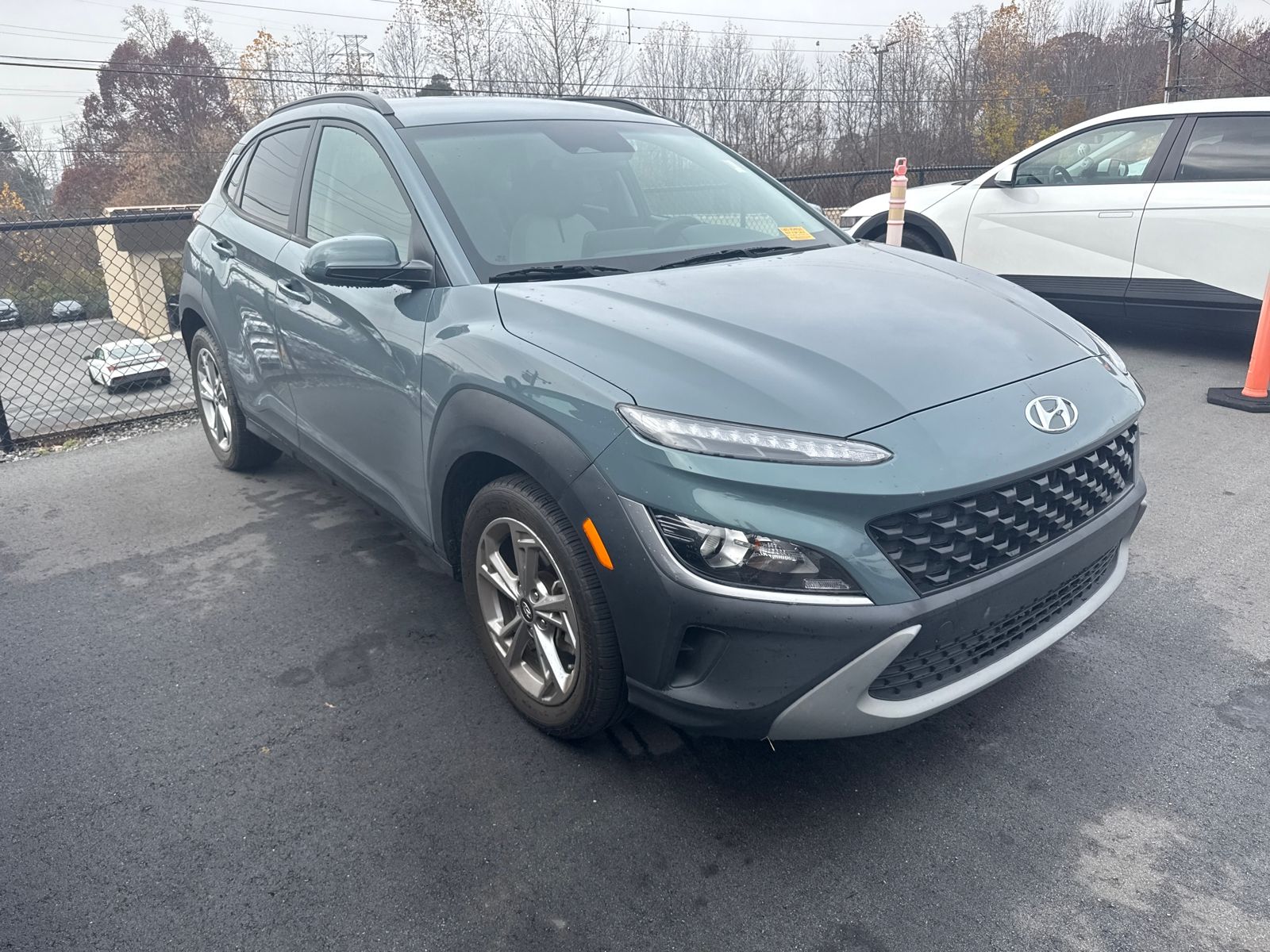 2022 Hyundai Kona SEL photo 4