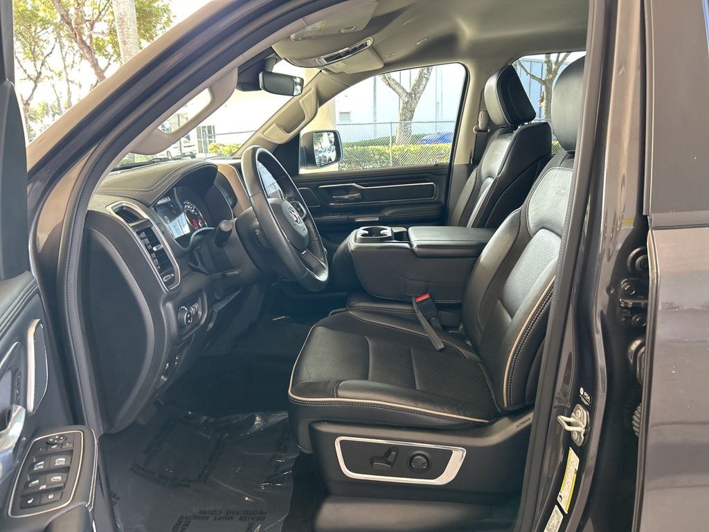 2022 Ram 1500 Laramie photo 4